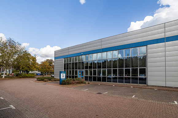 Estate shots - Abingdon Business Park-18