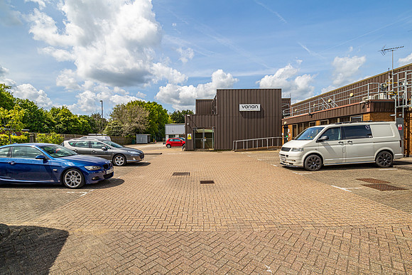 Oncology House, Crawley 009