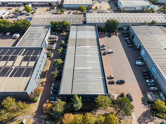 Main units drone shots - Abingdon Business Park-29