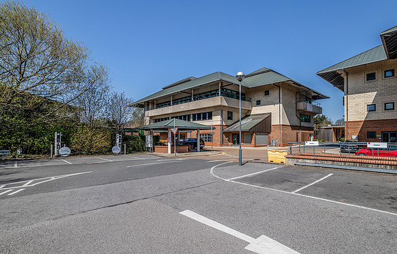 Nissan Building 035