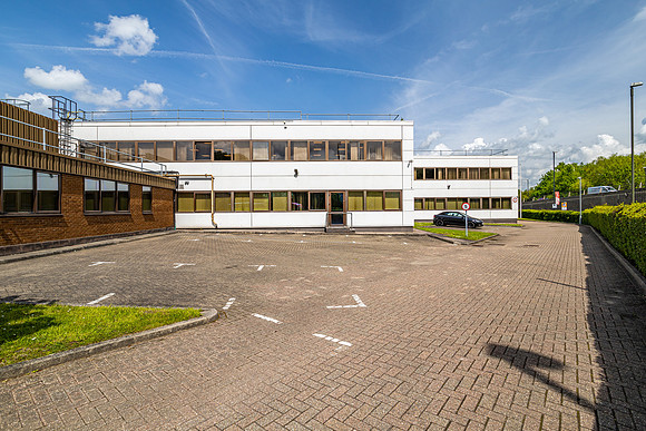 Oncology House, Crawley 010