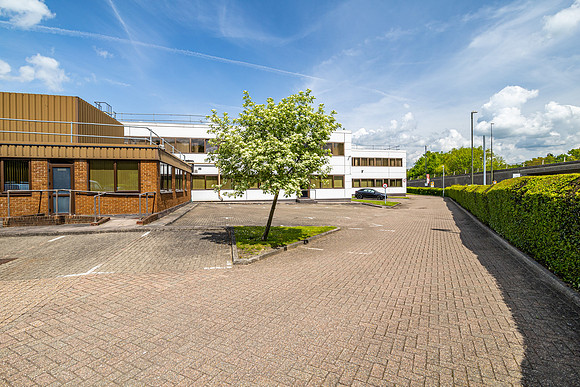 Oncology House, Crawley 028