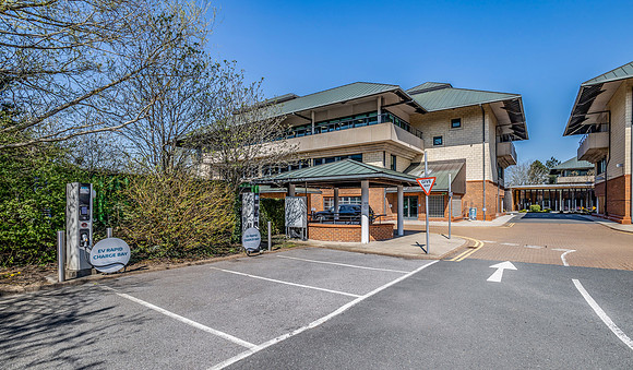 Nissan Building 038