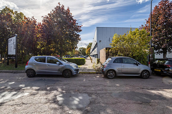 Unit 11 Carters Lane 028