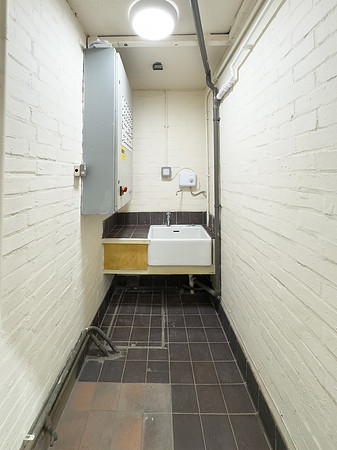 Unit 11 Carters Lane 083