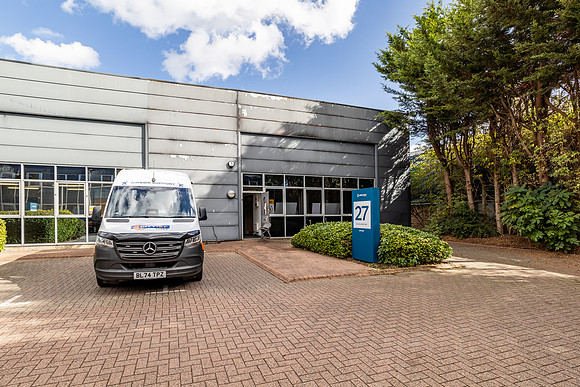 Estate shots - Abingdon Business Park-43