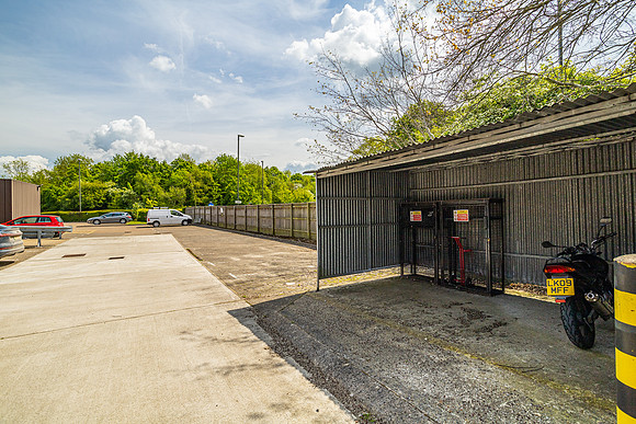 Oncology House, Crawley 032