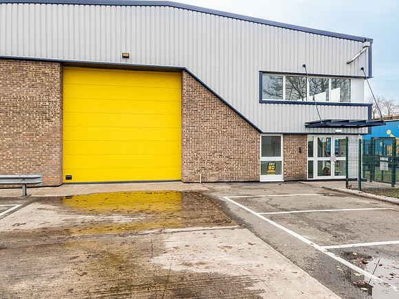 Unit 14 Trident Ind Estate 051