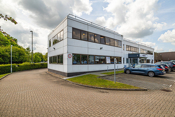 Oncology House, Crawley 013