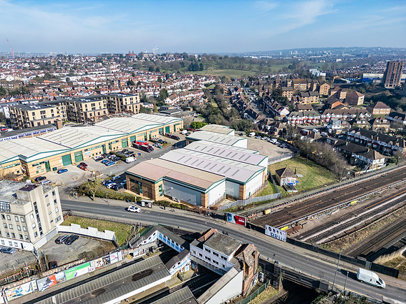 Falcon Park - Neasden-132