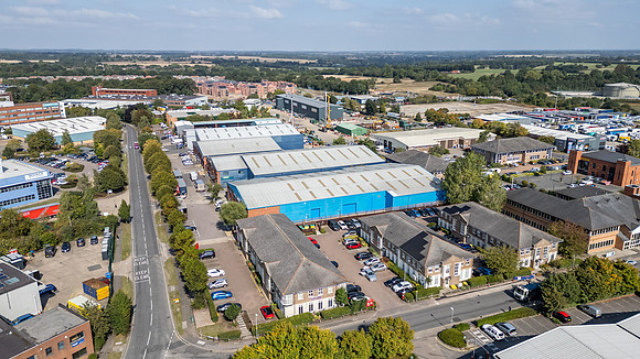 3 Maxted Road 100