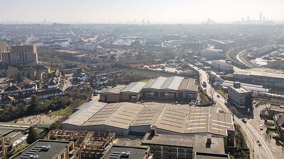 Falcon Park - Neasden-164