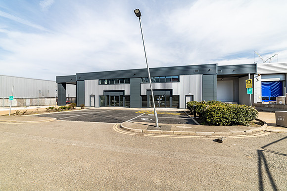 Units 2 and 3 - Oxgate Centre-68