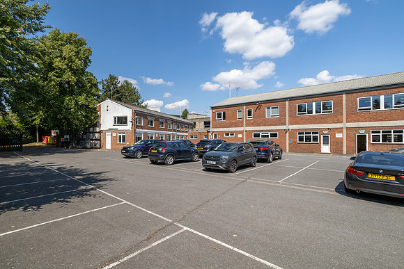 Maple Lodge Close-50