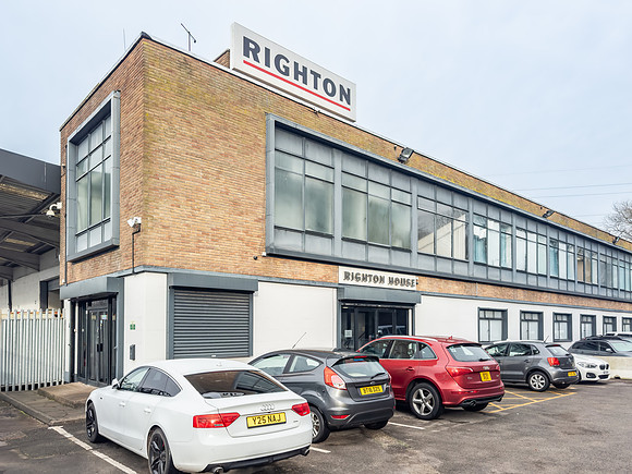 Righton_Hse_027