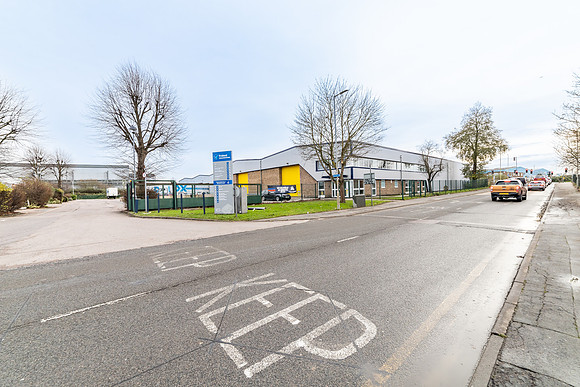 Unit 14 Trident Ind Estate 033