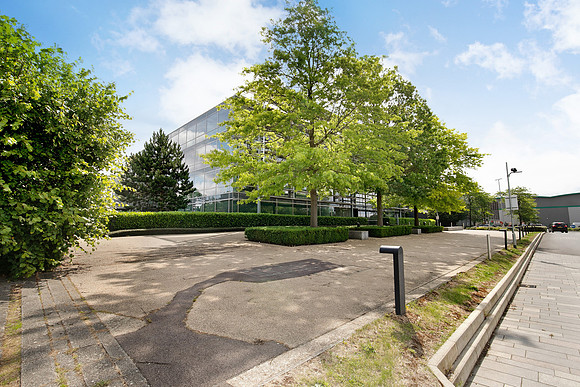 People Building  006