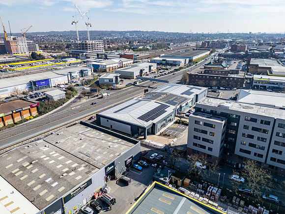 Units 2 and 3 - Oxgate Centre-95