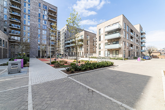 Aberfeldy_Sq_051