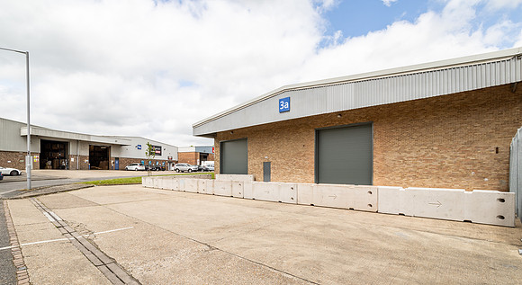Unit 3a Canons Ind Park - Wolverton-15