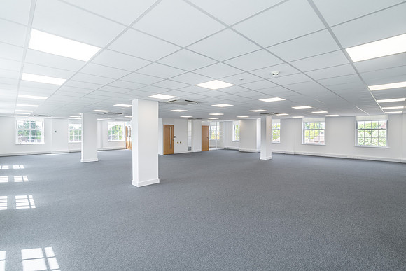 Roseanne House 3rd Floor Suite - Welwyn Grden City-3