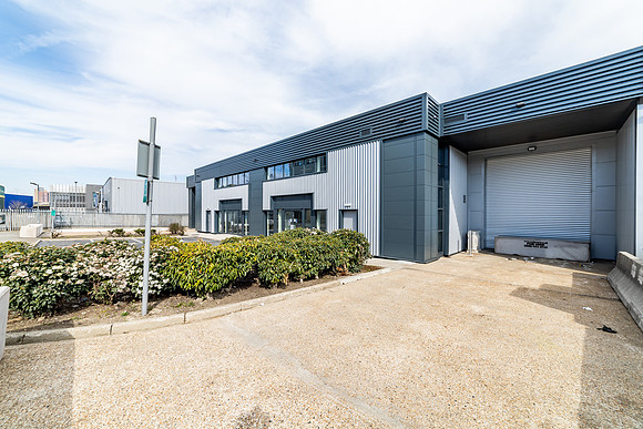 Units 2 and 3 - Oxgate Centre-29