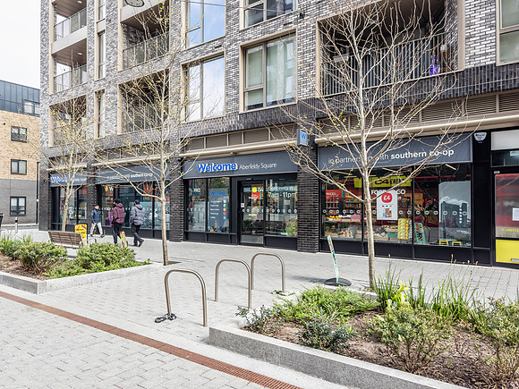 Aberfeldy_Sq_085