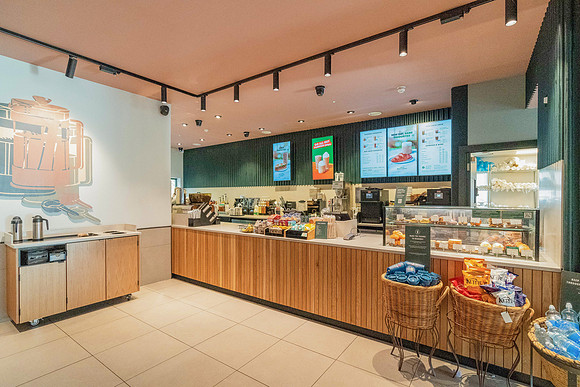 Lipshook-starbucks-06618