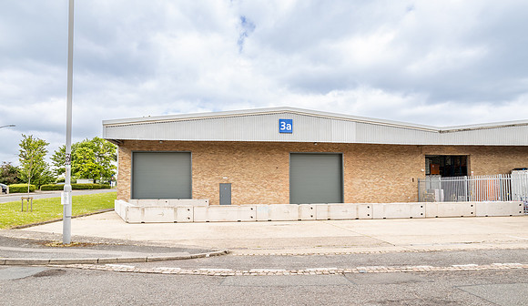Unit 3a Canons Ind Park - Wolverton-27
