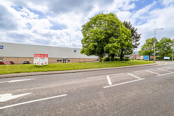 Unit 3a Canons Ind Park - Wolverton-32