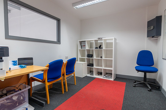 Chichester Trade Centre - Unit 7 - Interiors - 008