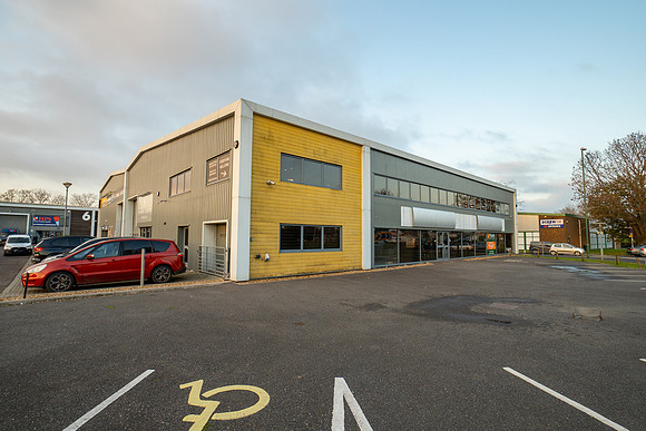 Chichester Trade Centre - Unit 10 - Exteriors - 005