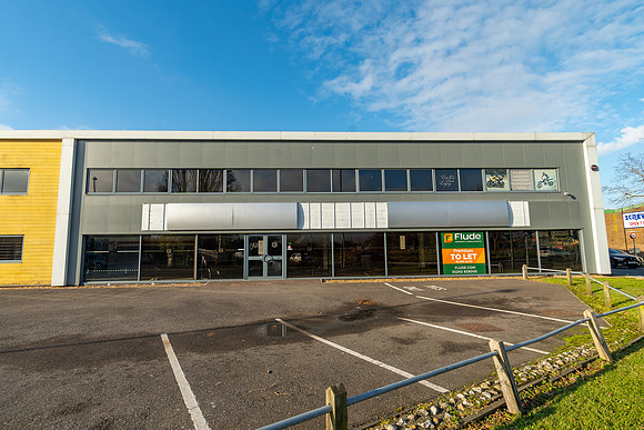 Chichester Trade Centre - Unit 11 - Exteriors - 004