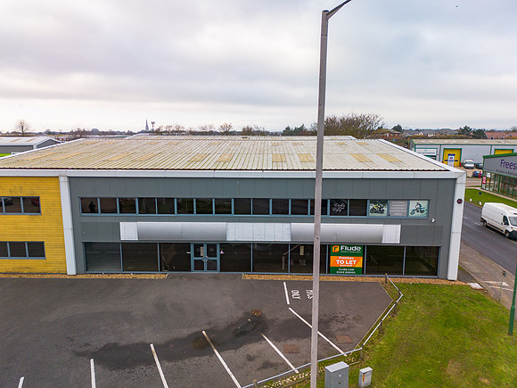Chichester Trade Centre - Unit 11 - Aerials - 003
