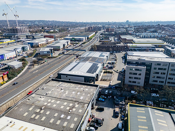 Units 2 and 3 - Oxgate Centre-96