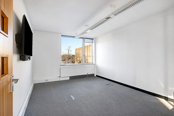 BRE_Park_Buildings16&17_GroundLevel_WellsDesign (178 of 232)