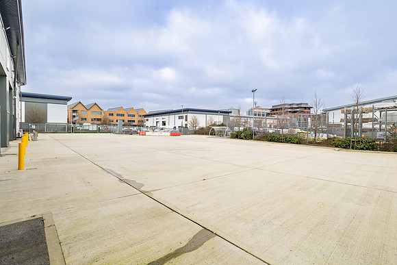 Unit E Elstree Trade Park-93