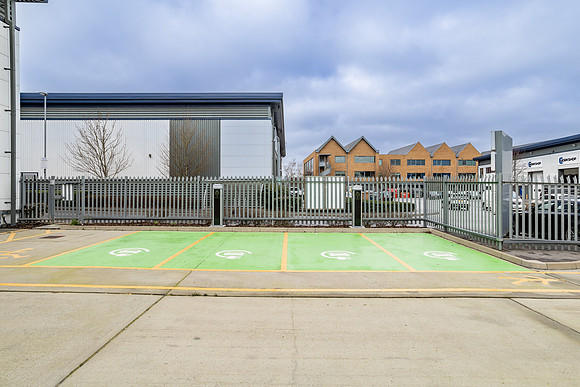 Unit E Elstree Trade Park-95