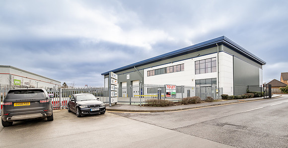 Unit E Elstree Trade Park-98
