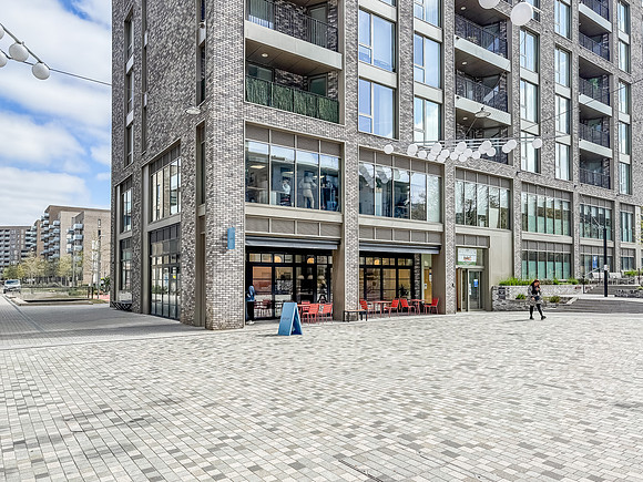Aberfeldy_Sq_089