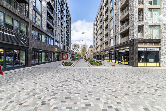 Aberfeldy_Sq_022