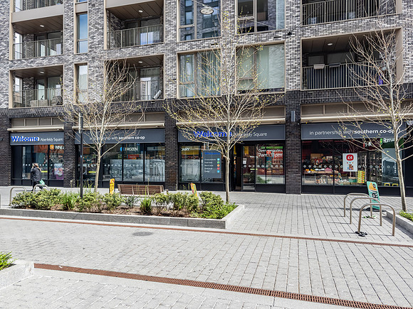 Aberfeldy_Sq_083