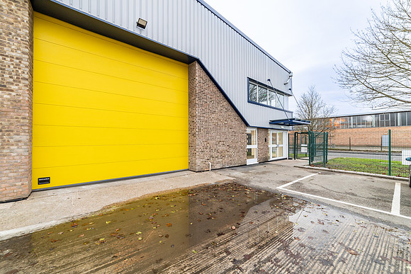 Unit 14 Trident Ind Estate 055