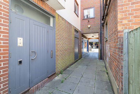 30-31 Northbrook Street - Newbury 051