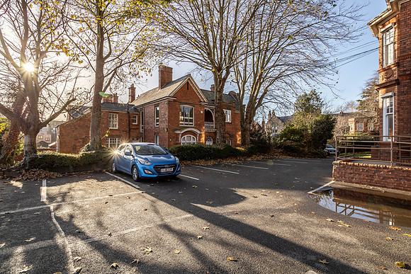 9-17 The Avenue - Lincoln-108
