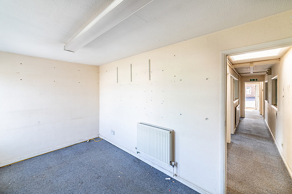 Commerce Way - Leighton Buzzard-38