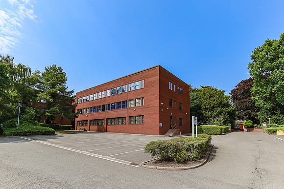 Woodlands House 01