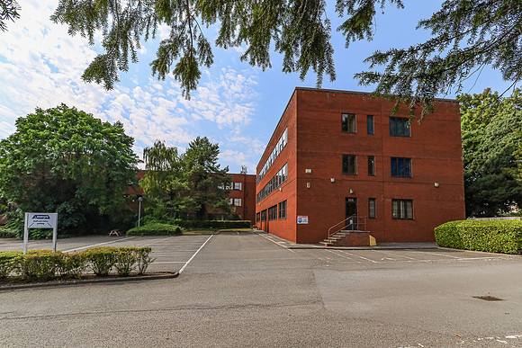 Woodlands House 06