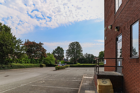 Woodlands House 21