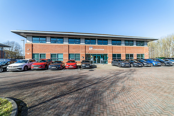 5 Grange Park Court, Northampton 006
